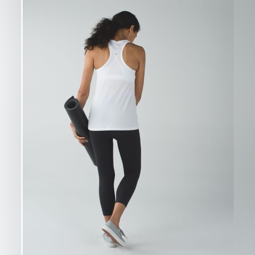 Lululemon Zone In Crop - Picture 3 of 9